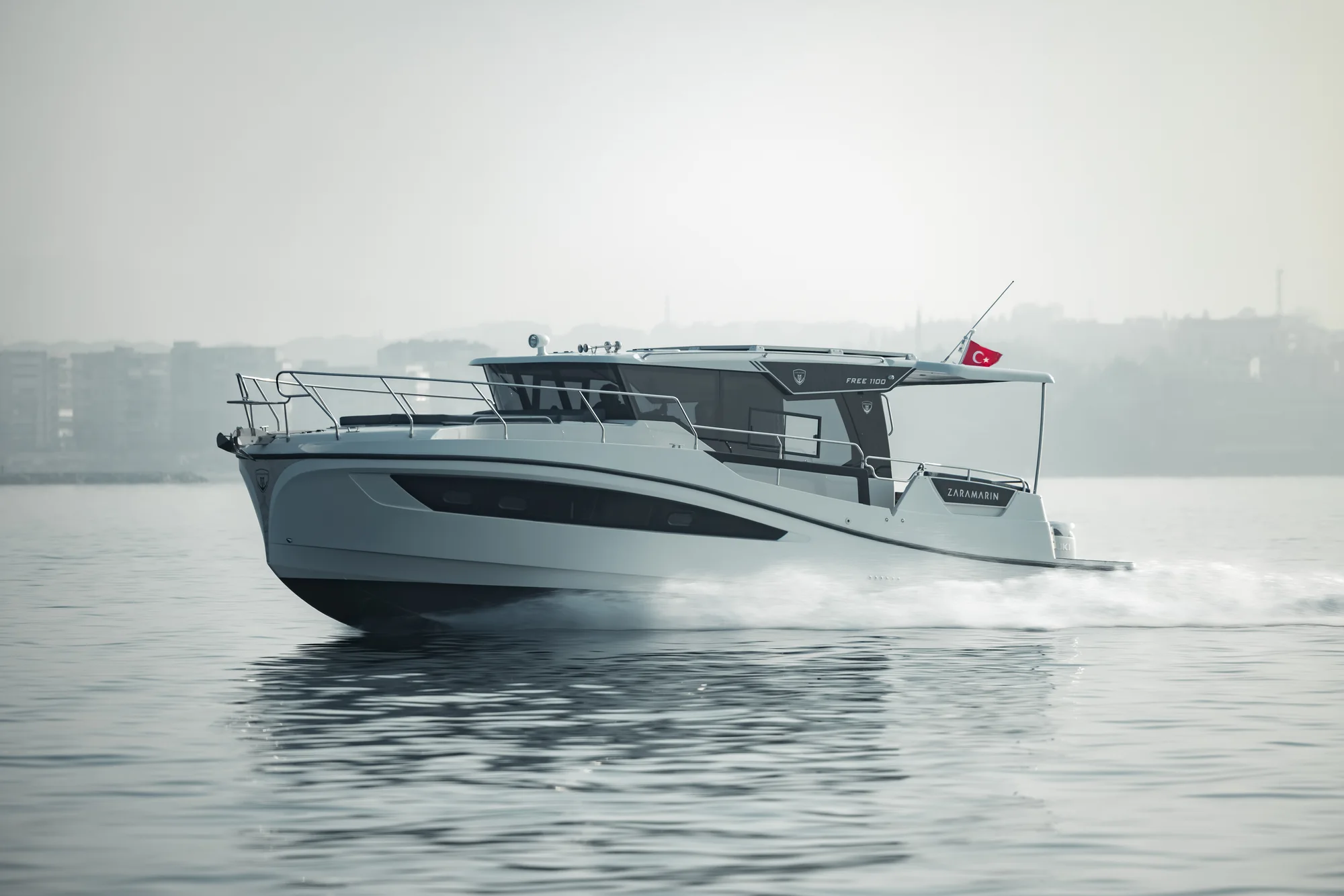 Zaramarin motor yat detay görünümü 11