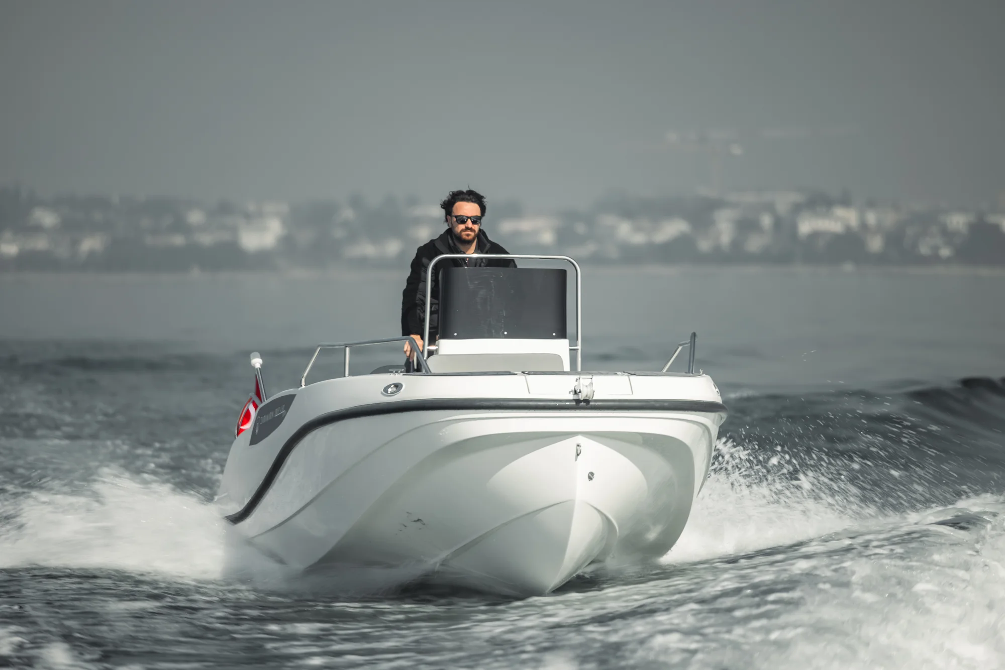 Zaramarin motor yat detay görünümü 26