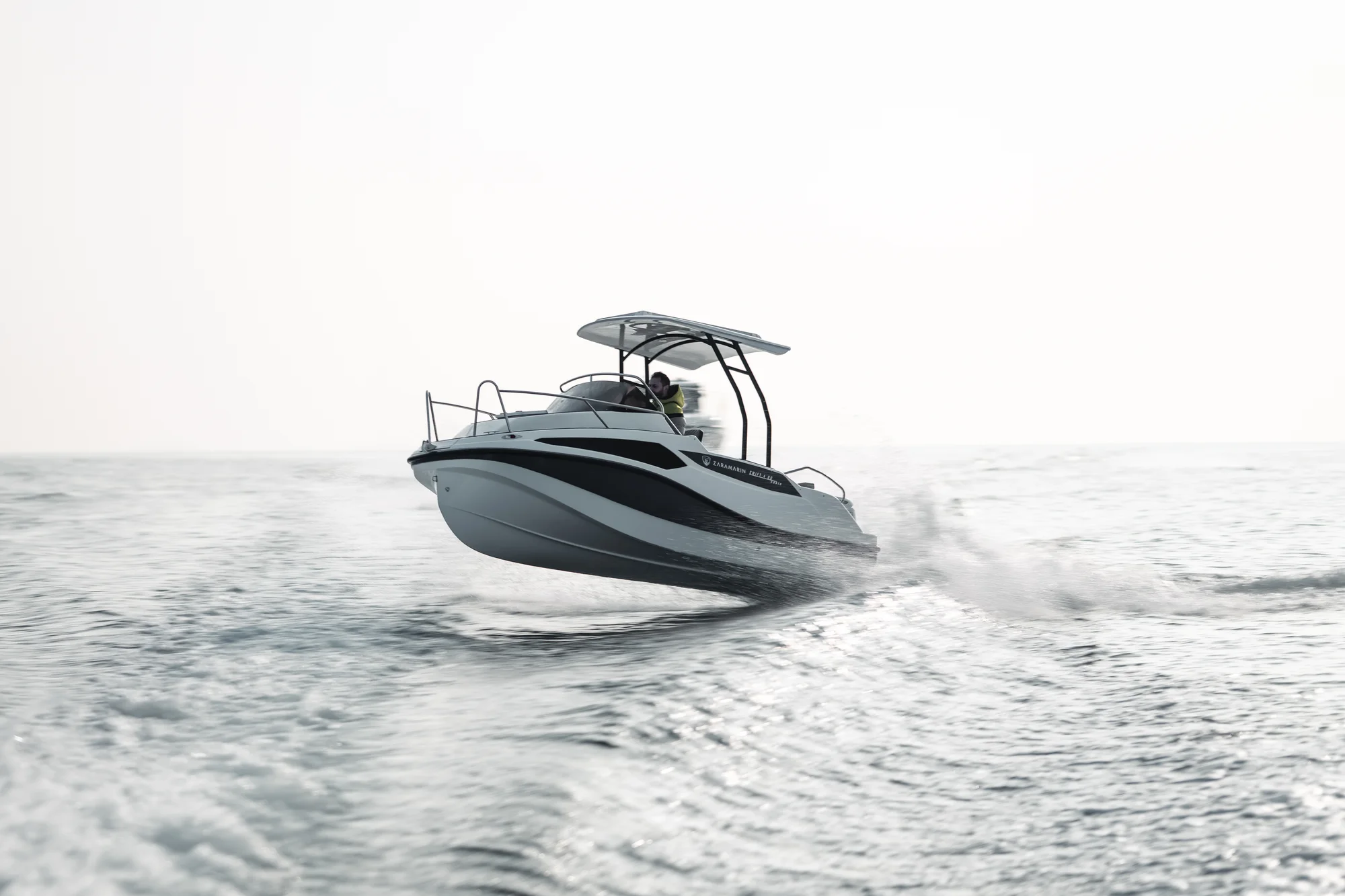 Zaramarin motor yat detay görünümü 29