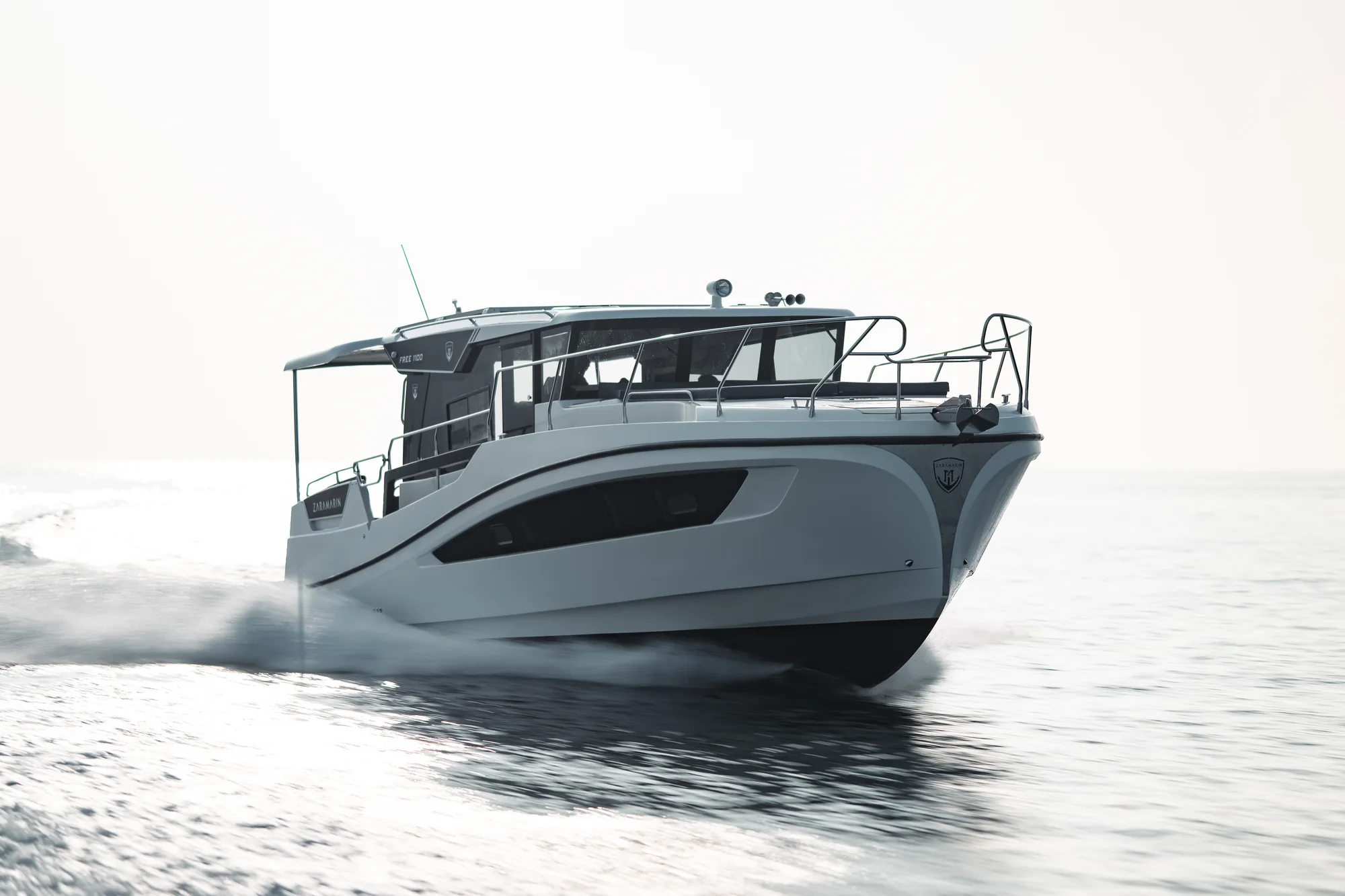 Zaramarin motor yat detay görünümü 33