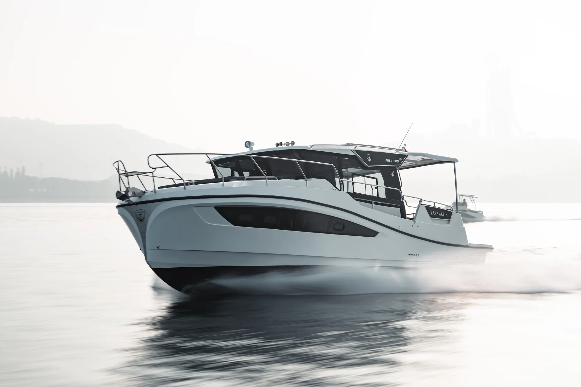 Zaramarin motor yat detay görünümü 36